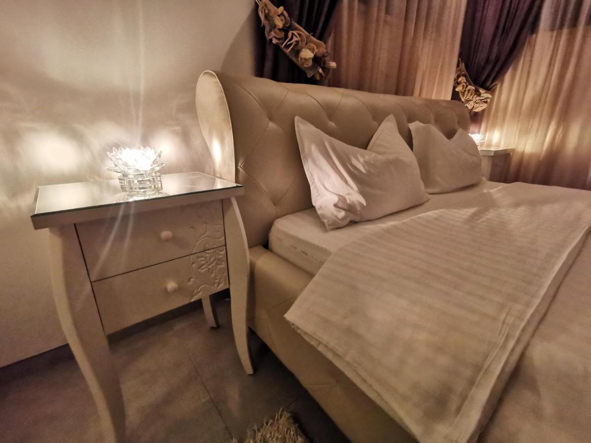 Kubiq Residence Giarmata Экстерьер фото