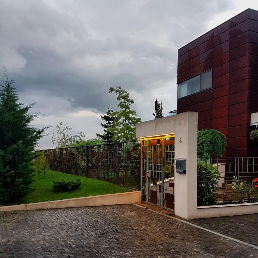 Kubiq Residence Giarmata Экстерьер фото