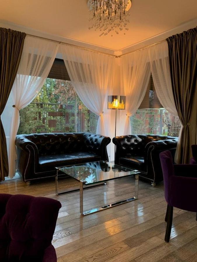 Kubiq Residence Giarmata Экстерьер фото