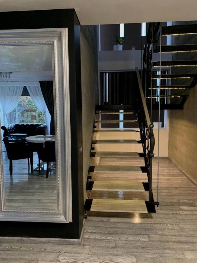 Kubiq Residence Giarmata Экстерьер фото