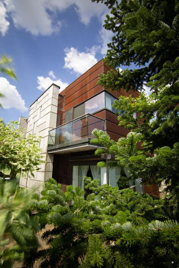 Kubiq Residence Giarmata Экстерьер фото