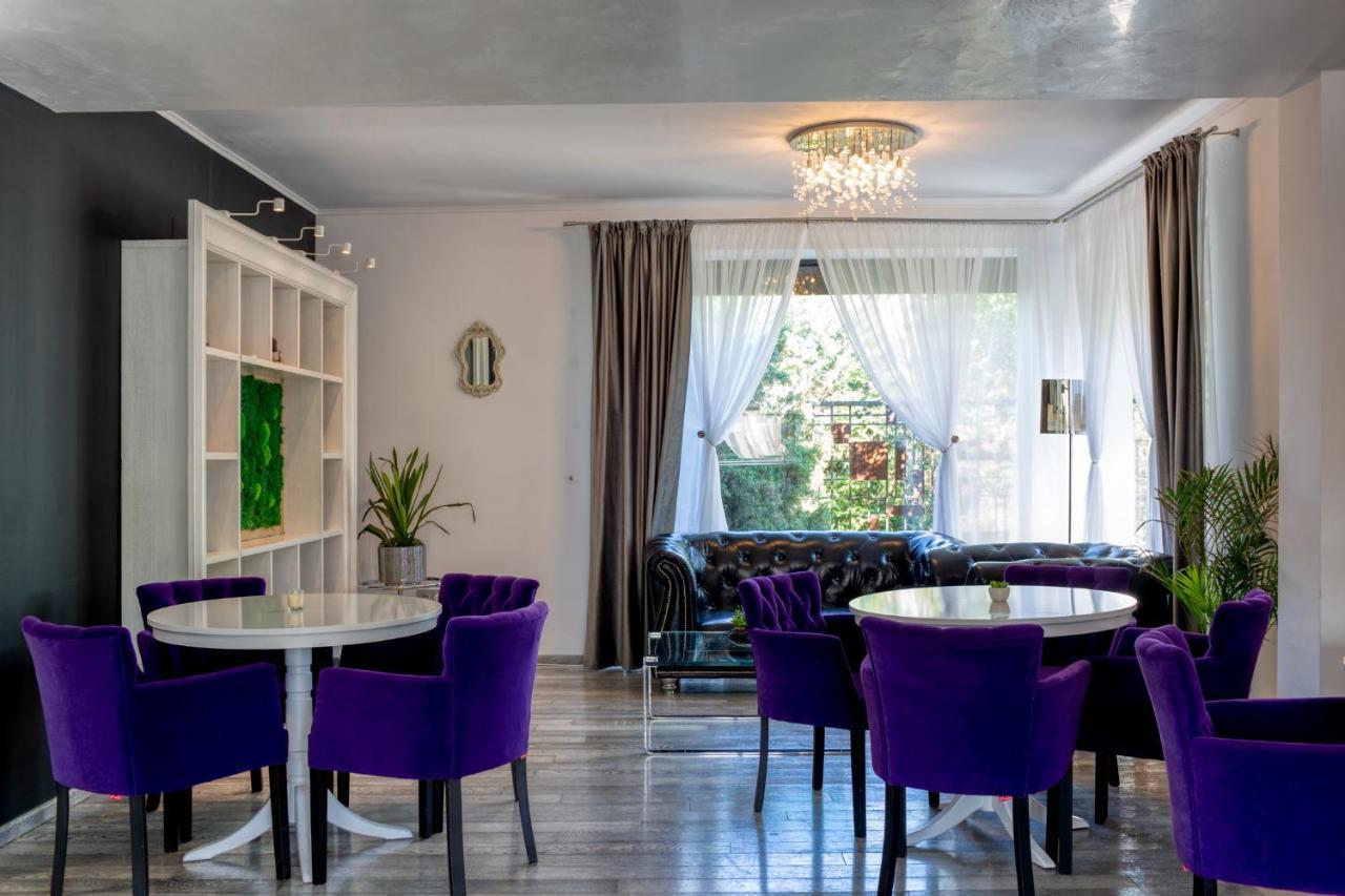 Kubiq Residence Giarmata Экстерьер фото