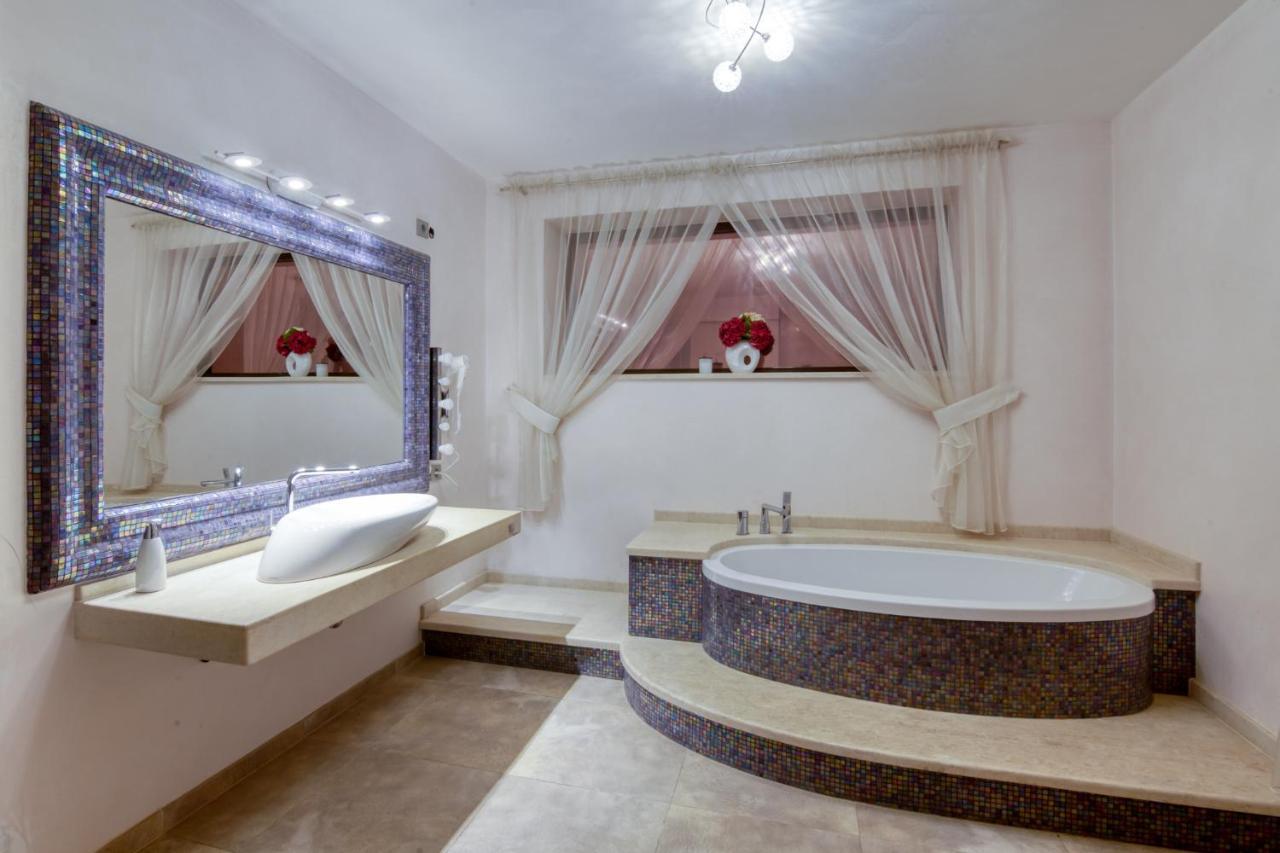 Kubiq Residence Giarmata Экстерьер фото