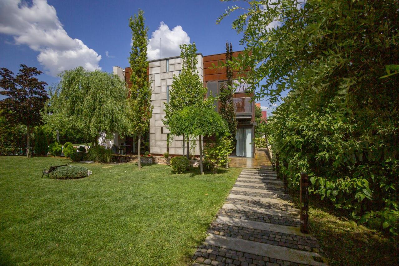 Kubiq Residence Giarmata Экстерьер фото