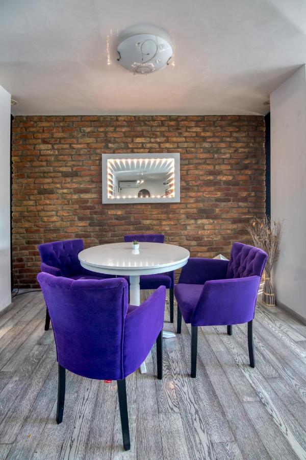 Kubiq Residence Giarmata Экстерьер фото