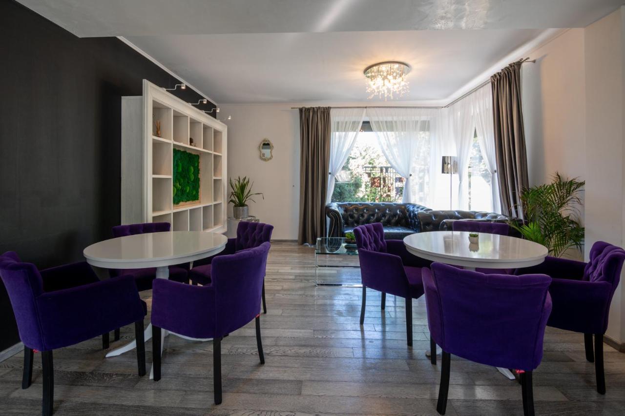 Kubiq Residence Giarmata Экстерьер фото