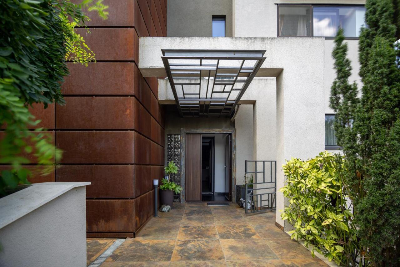 Kubiq Residence Giarmata Экстерьер фото